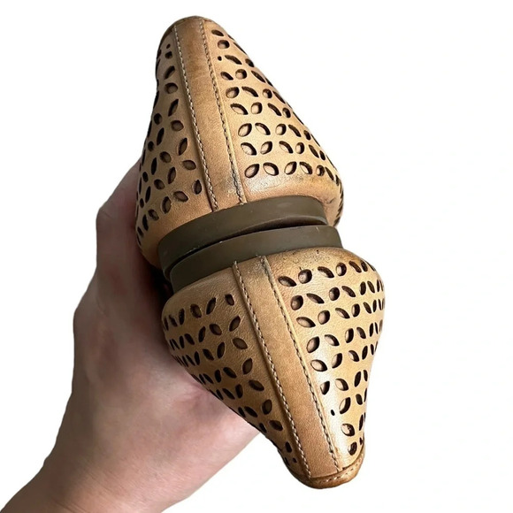 Michael Kors • Olivia Flats - Picture 7 of 13